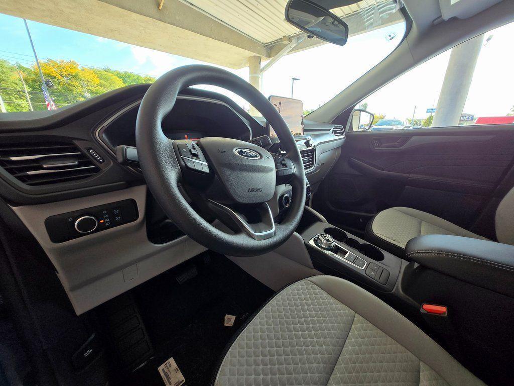 new 2025 Ford Escape car, priced at $26,499