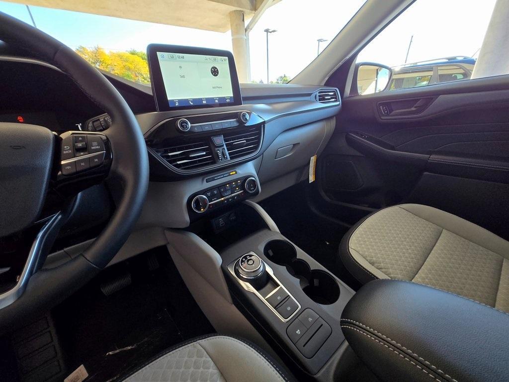 new 2025 Ford Escape car, priced at $27,999