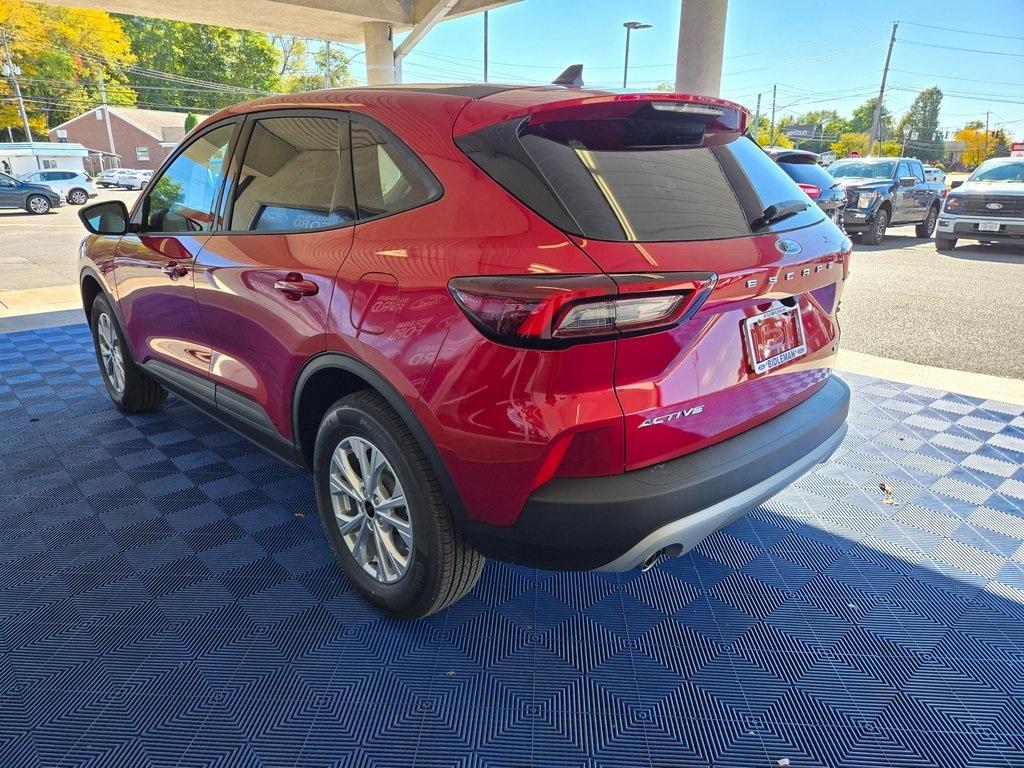 new 2025 Ford Escape car, priced at $27,999