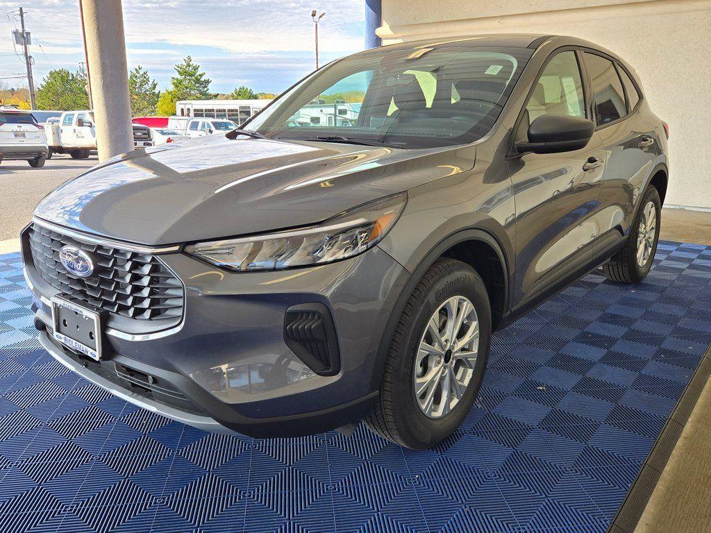 new 2025 Ford Escape car, priced at $26,499