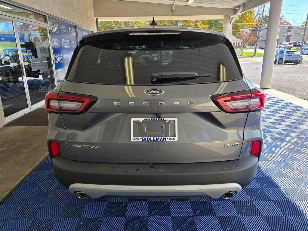 new 2025 Ford Escape car, priced at $26,499