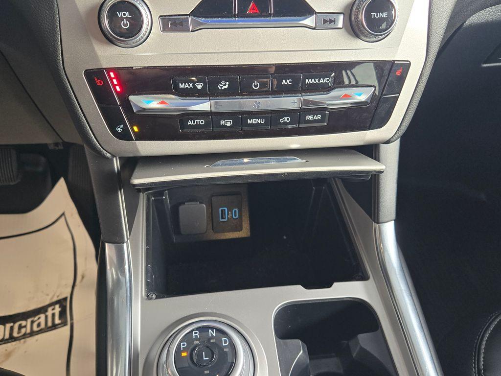 used 2022 Ford Explorer car, priced at $33,000