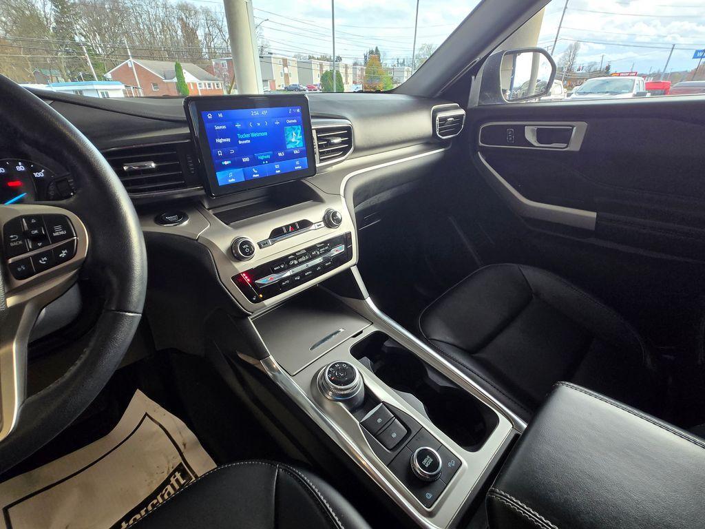 used 2022 Ford Explorer car, priced at $33,000