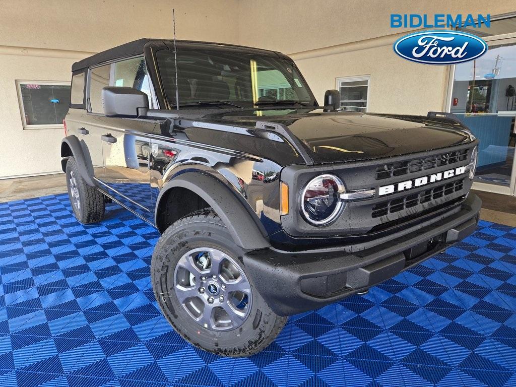 new 2025 Ford Bronco car, priced at $43,097