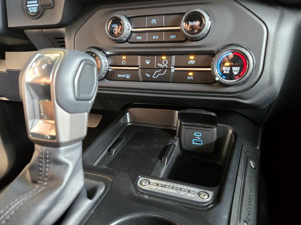 new 2025 Ford Bronco car, priced at $43,097
