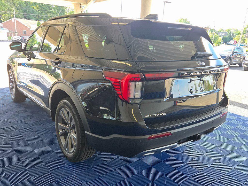 new 2025 Ford Explorer car, priced at $45,799