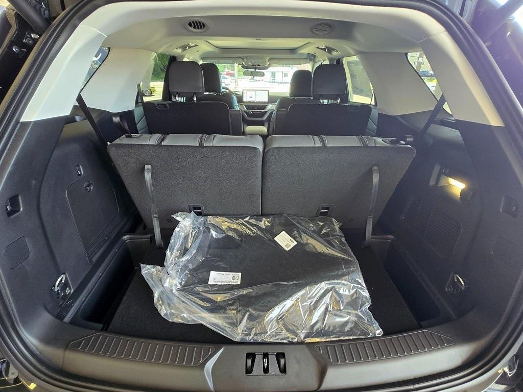 new 2025 Ford Explorer car, priced at $47,330