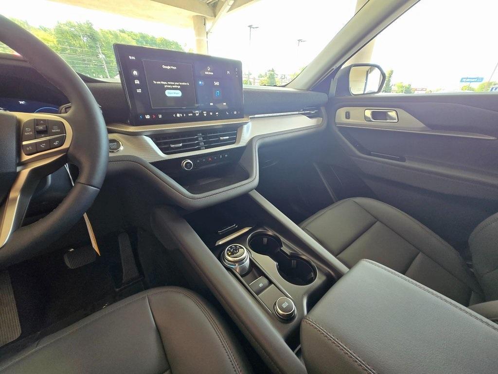 new 2025 Ford Explorer car, priced at $47,330