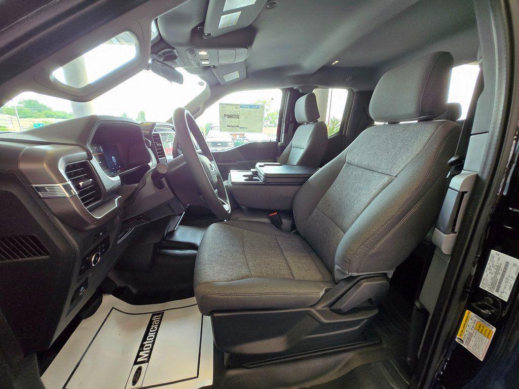 new 2025 Ford F-150 car, priced at $44,924