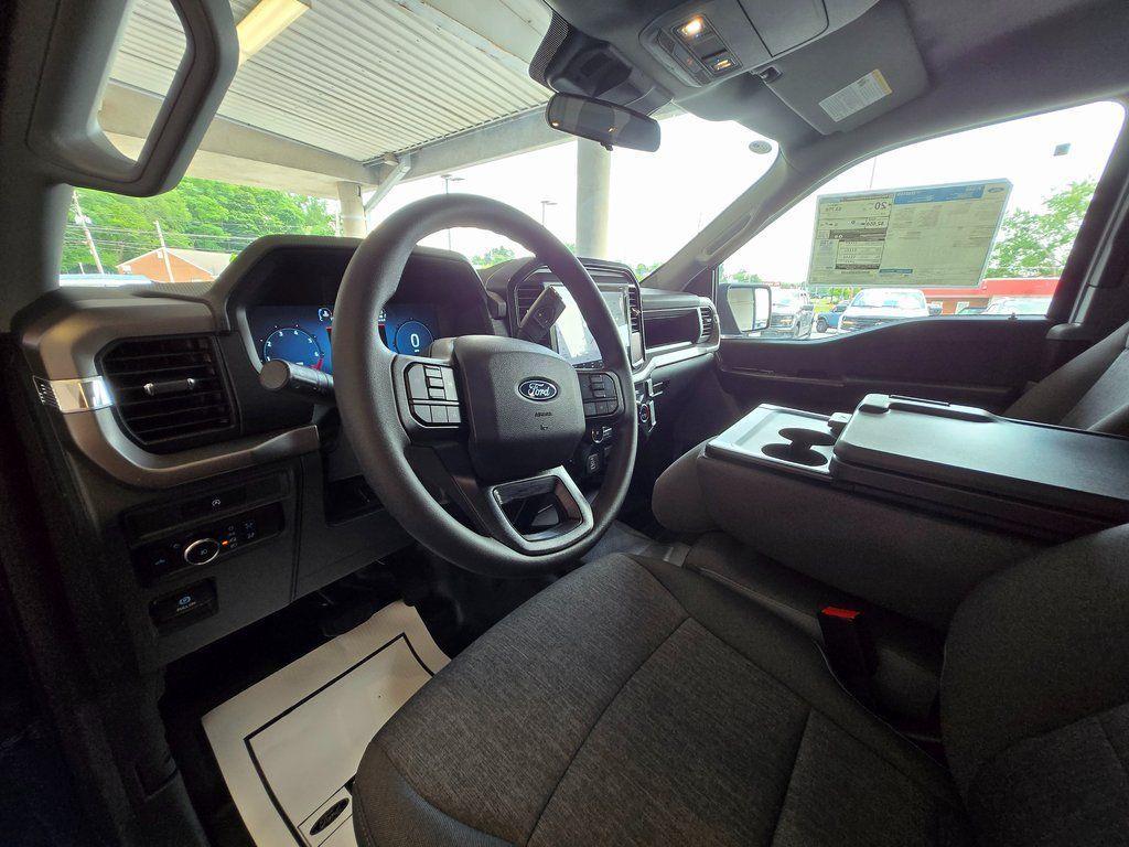 new 2025 Ford F-150 car, priced at $44,924