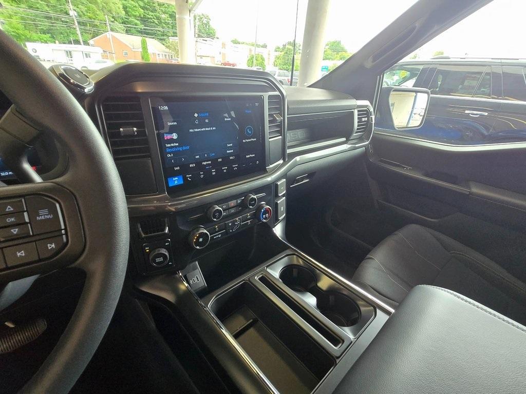 new 2025 Ford F-150 car, priced at $50,941