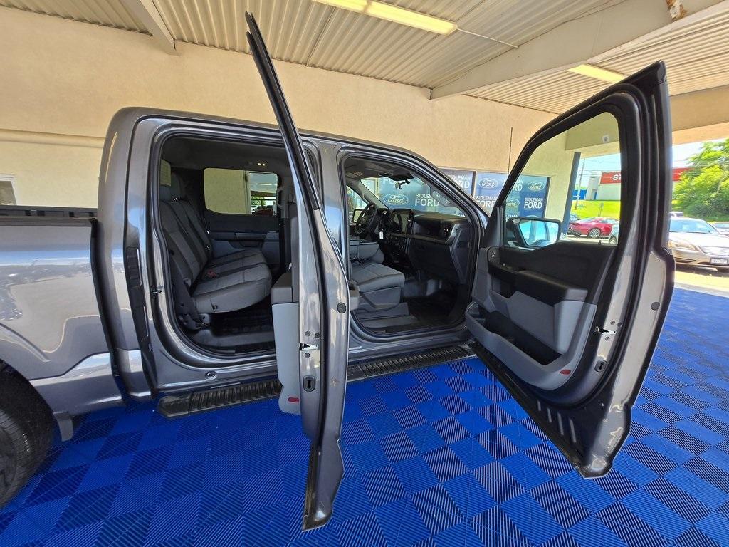 new 2025 Ford F-150 car, priced at $46,555