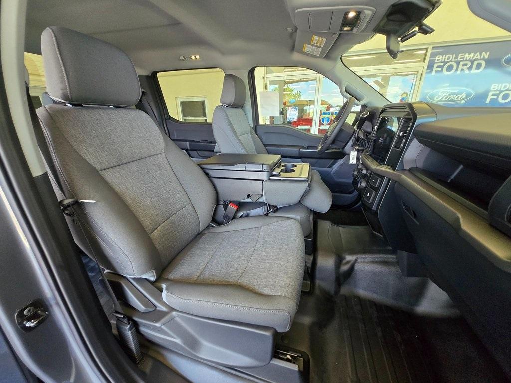 new 2025 Ford F-150 car, priced at $46,555