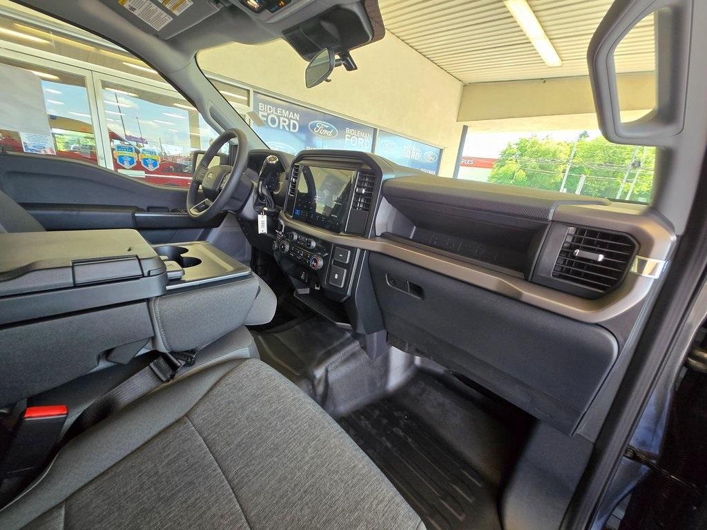 new 2025 Ford F-150 car, priced at $46,555