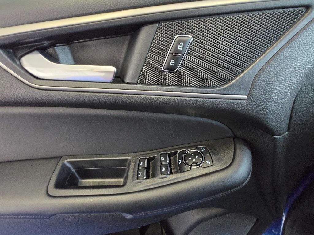 used 2023 Ford Edge car, priced at $29,995