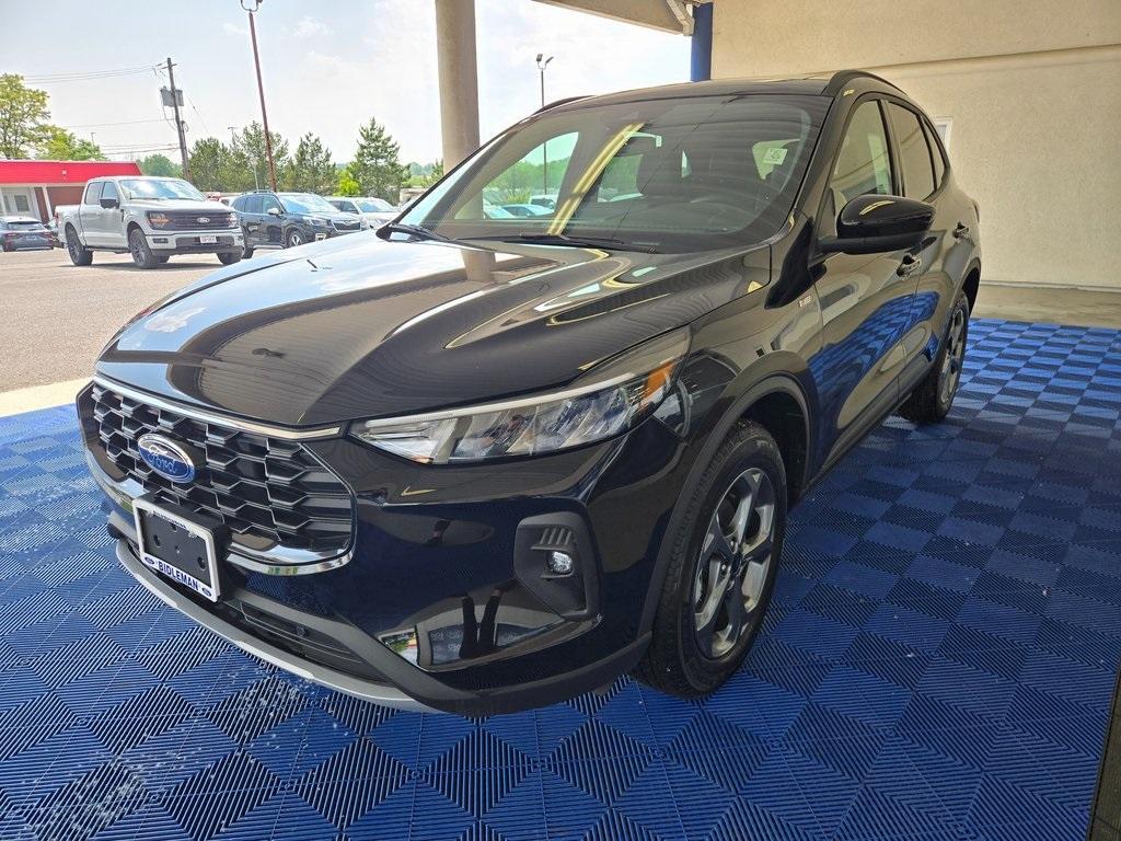 new 2025 Ford Escape car, priced at $33,708