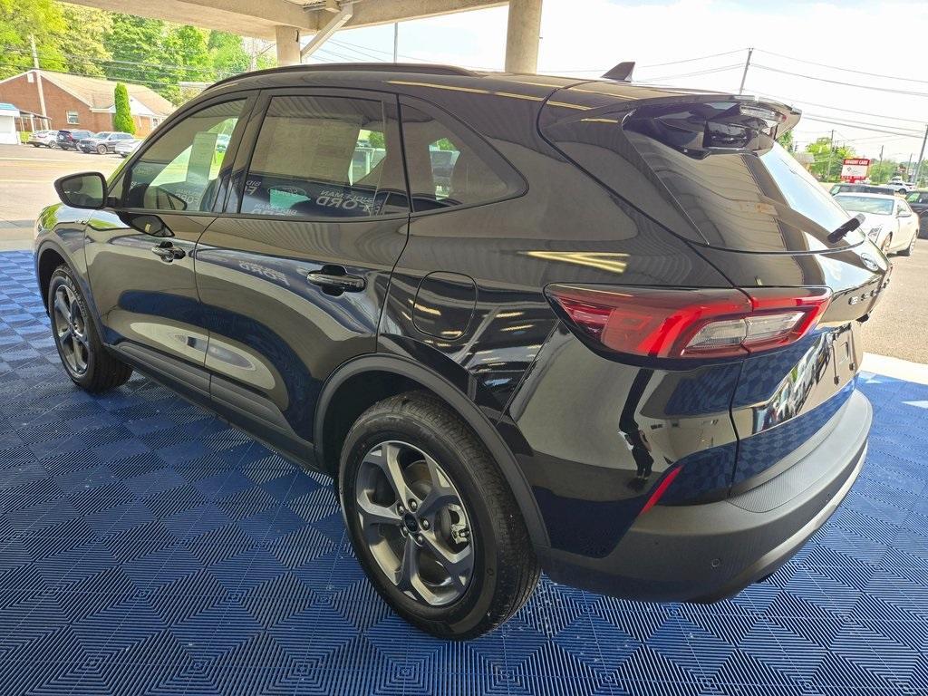 new 2025 Ford Escape car, priced at $33,708