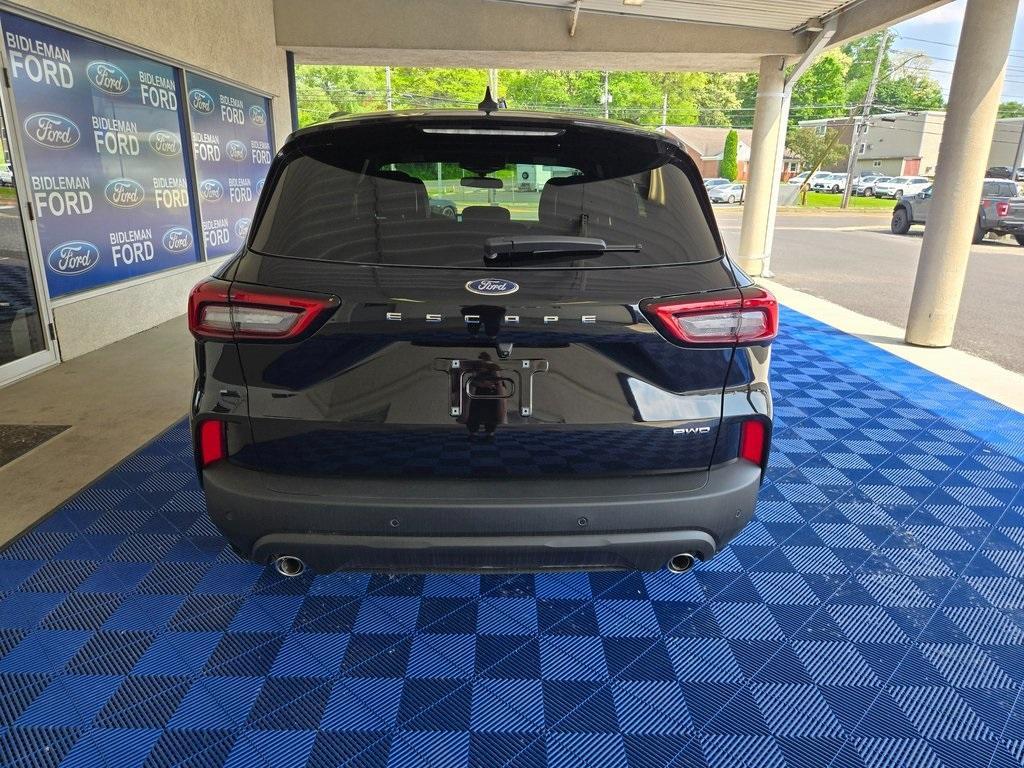 new 2025 Ford Escape car, priced at $33,708
