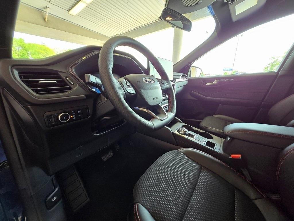 new 2025 Ford Escape car, priced at $33,708