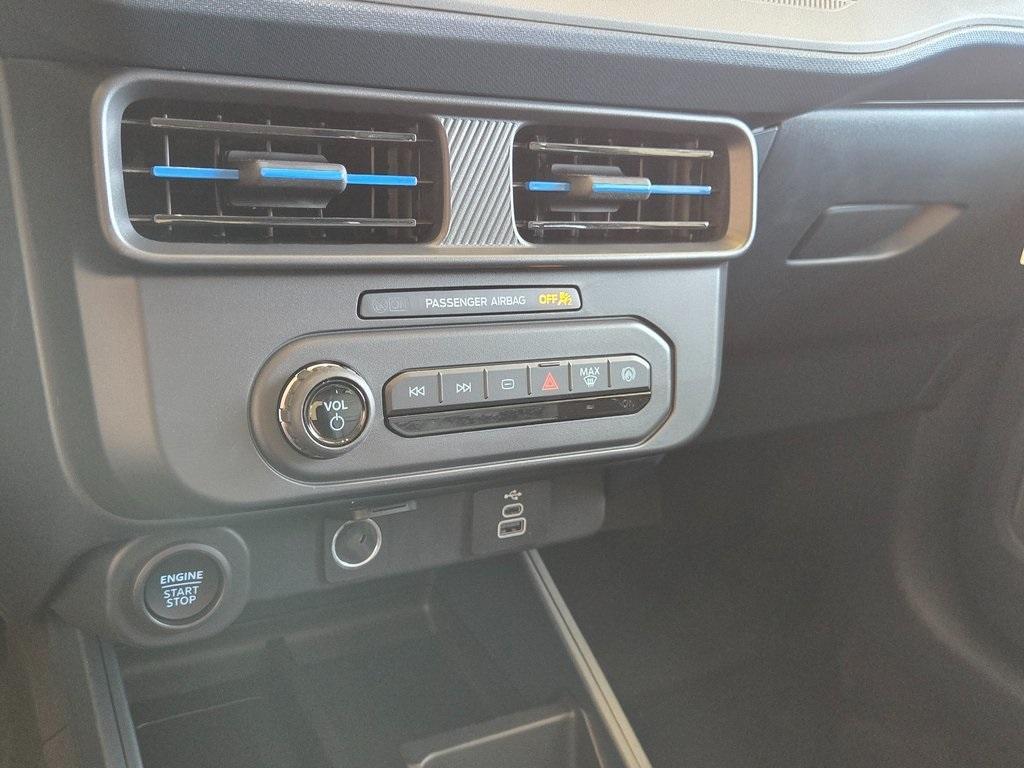 new 2025 Ford Maverick car, priced at $38,406