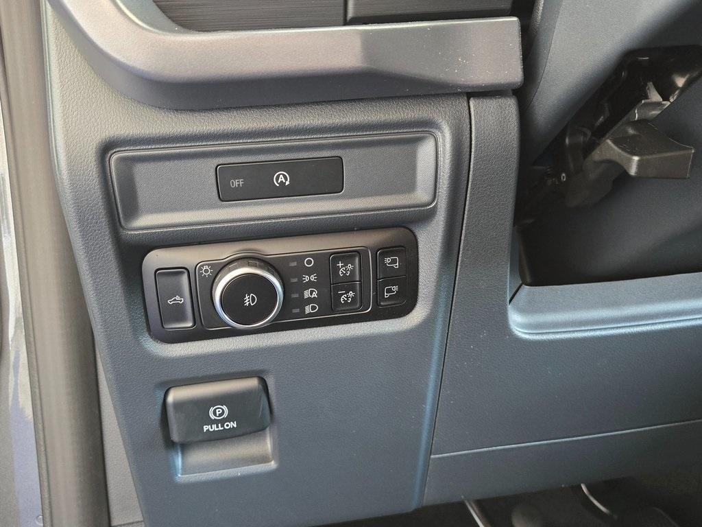 new 2025 Ford F-150 car, priced at $54,233