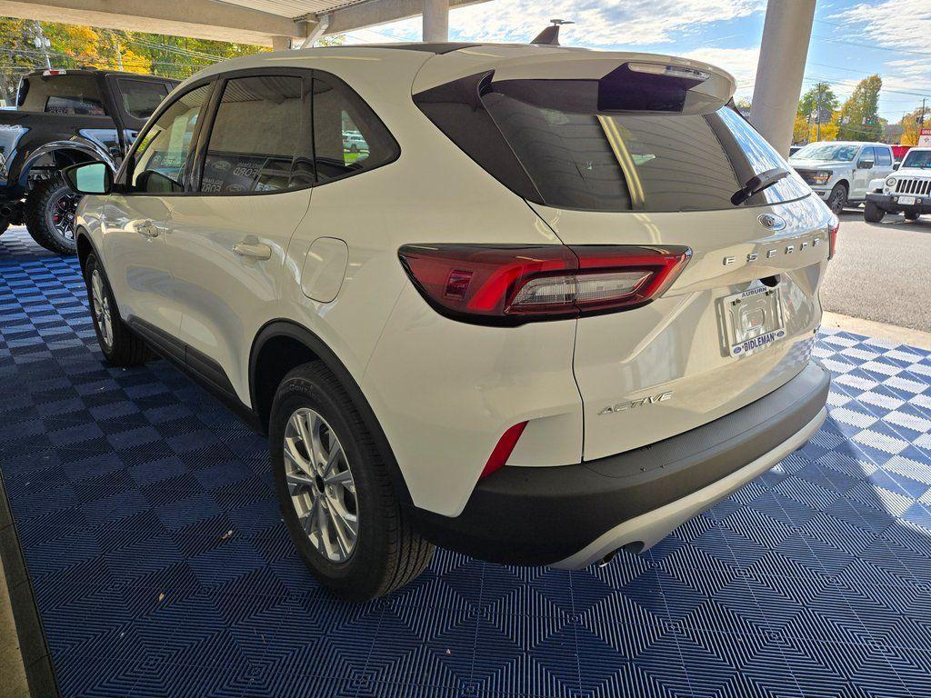 new 2025 Ford Escape car, priced at $26,499