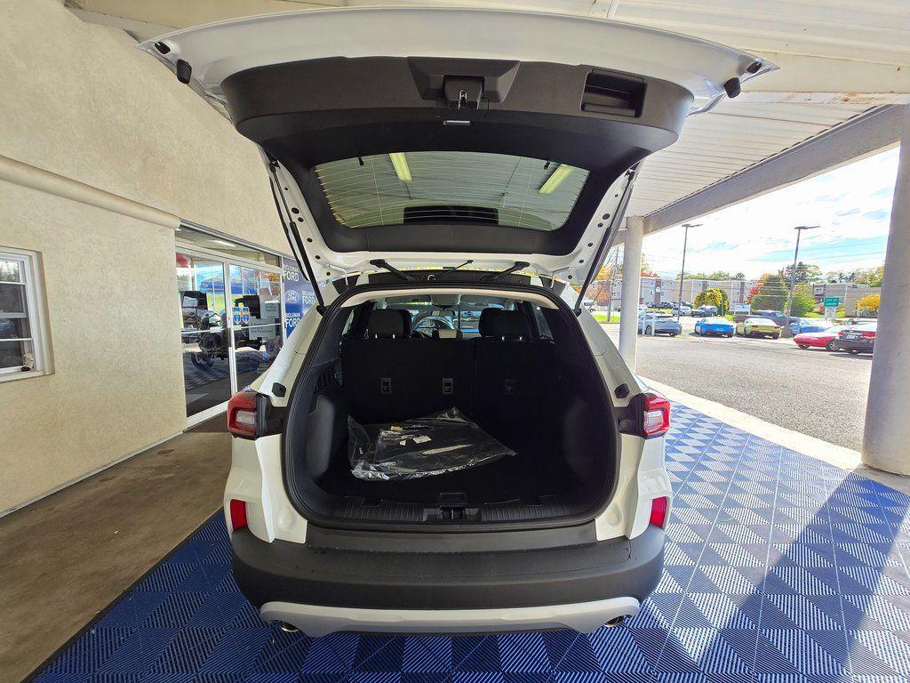 new 2025 Ford Escape car, priced at $26,499