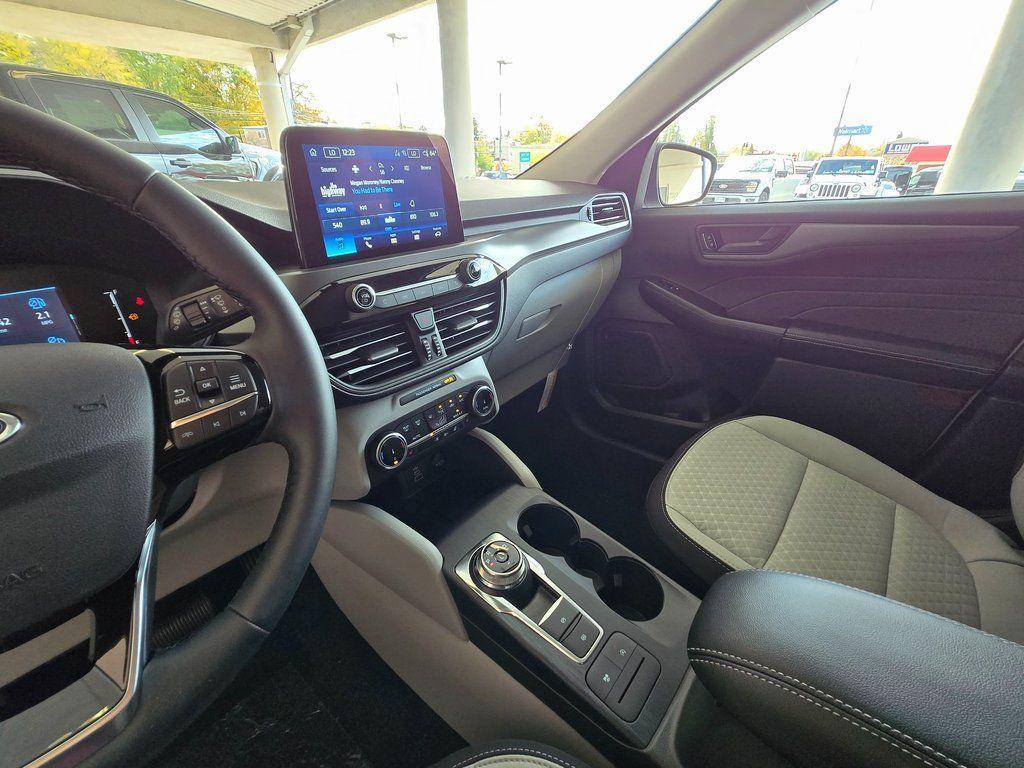new 2025 Ford Escape car, priced at $26,499