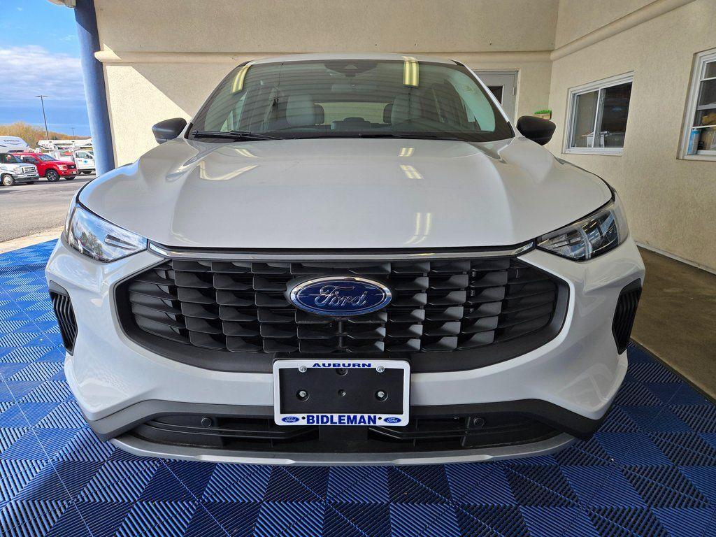 new 2025 Ford Escape car, priced at $26,499