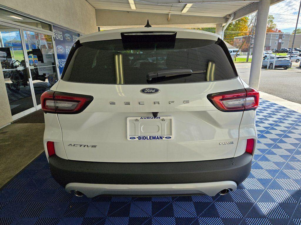 new 2025 Ford Escape car, priced at $26,499