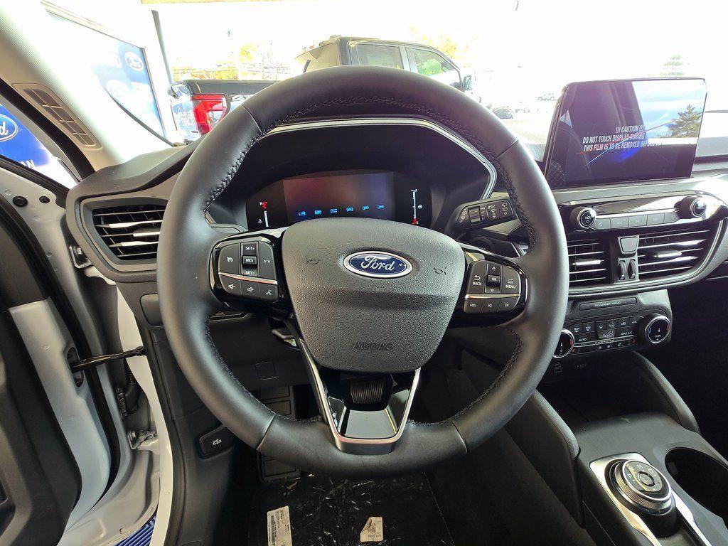 new 2025 Ford Escape car, priced at $26,499