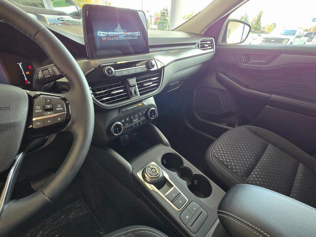 new 2025 Ford Escape car, priced at $26,499