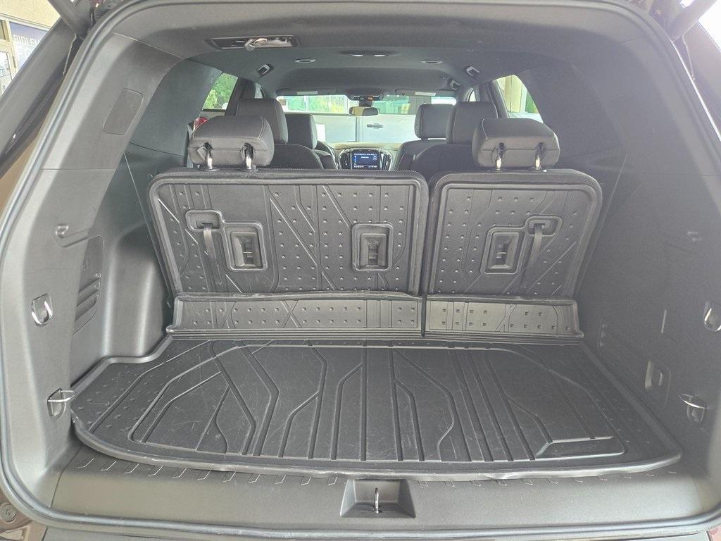 used 2023 Chevrolet Traverse car, priced at $33,983