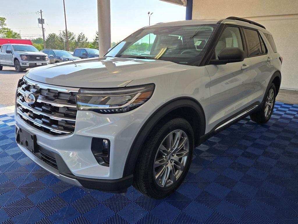 new 2025 Ford Explorer car, priced at $44,691
