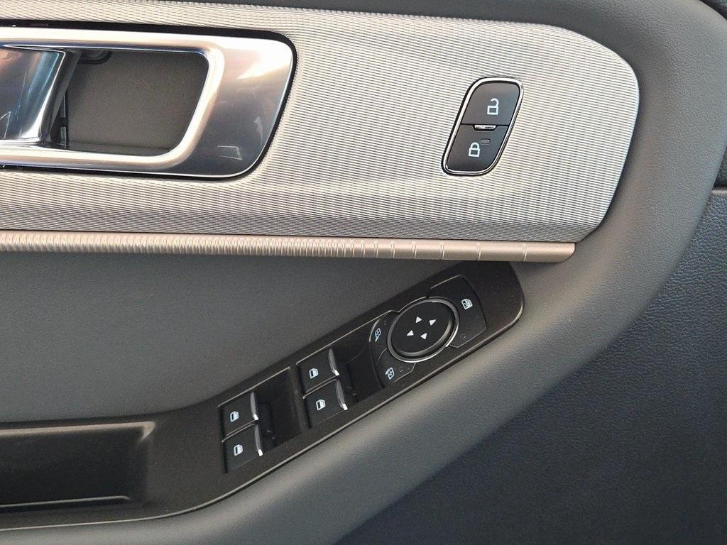new 2025 Ford Explorer car, priced at $44,691