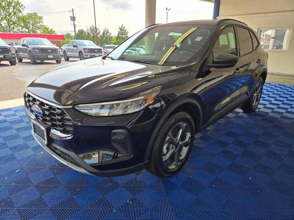new 2025 Ford Escape car, priced at $32,147
