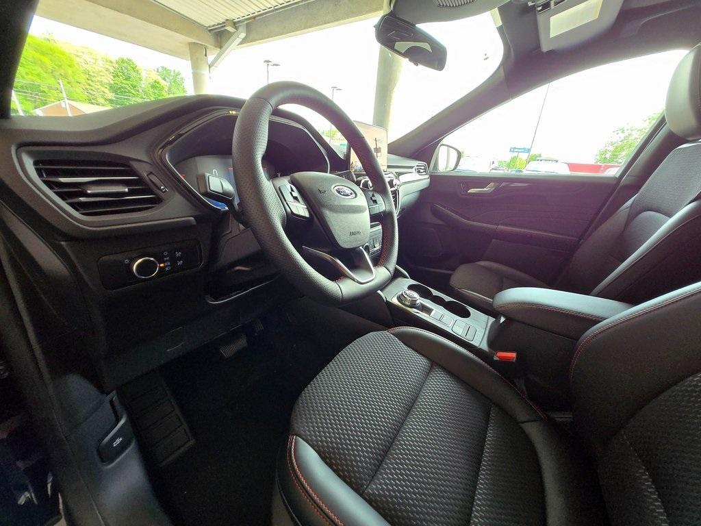 new 2025 Ford Escape car, priced at $32,147
