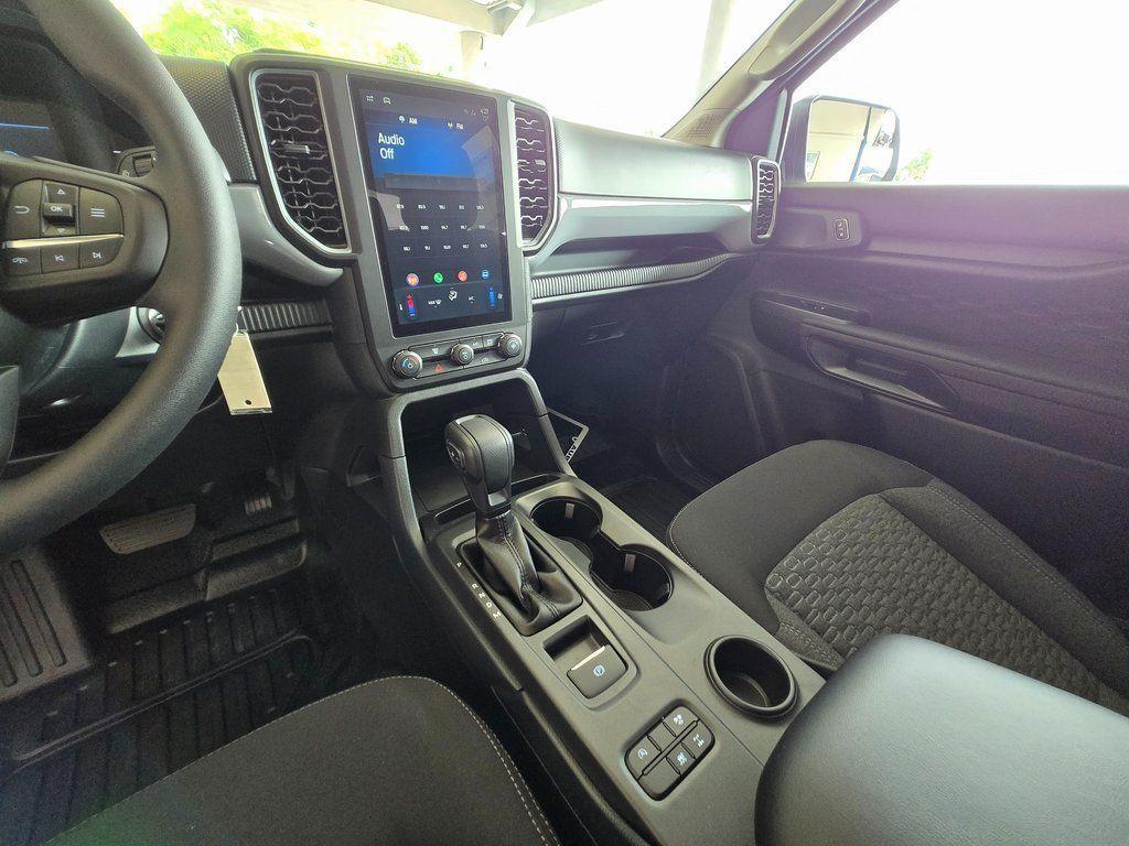 new 2025 Ford Ranger car, priced at $31,999
