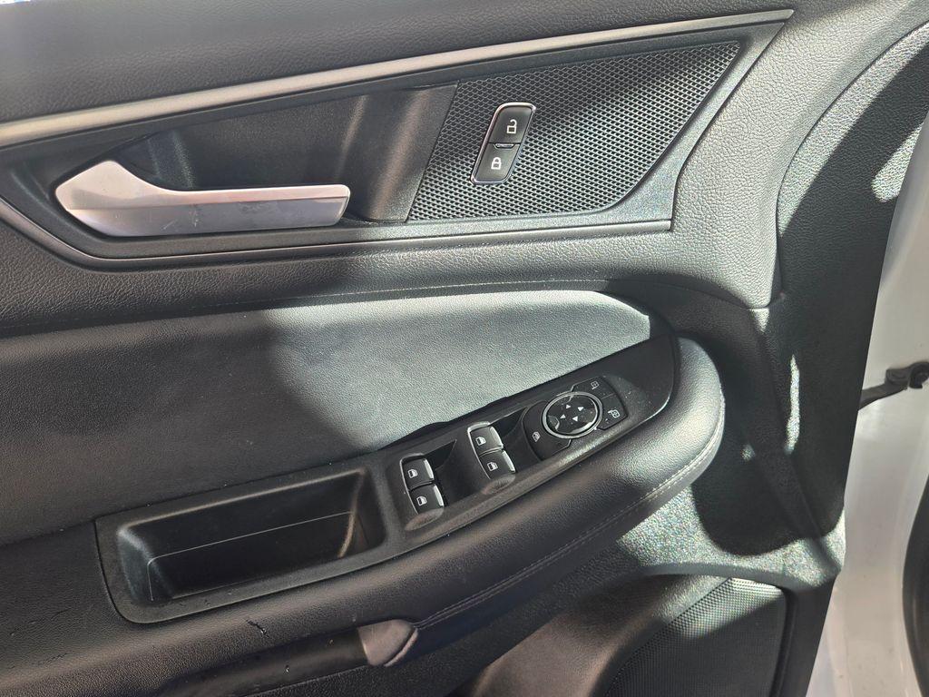 used 2022 Ford Edge car, priced at $22,359