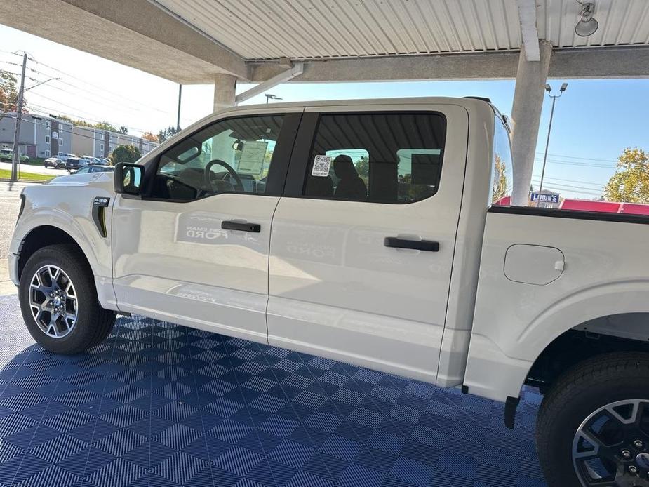 new 2024 Ford F-150 car, priced at $48,674