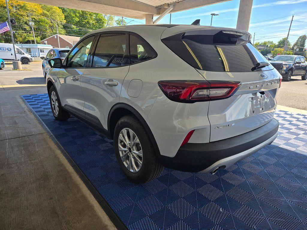 new 2025 Ford Escape car, priced at $26,499