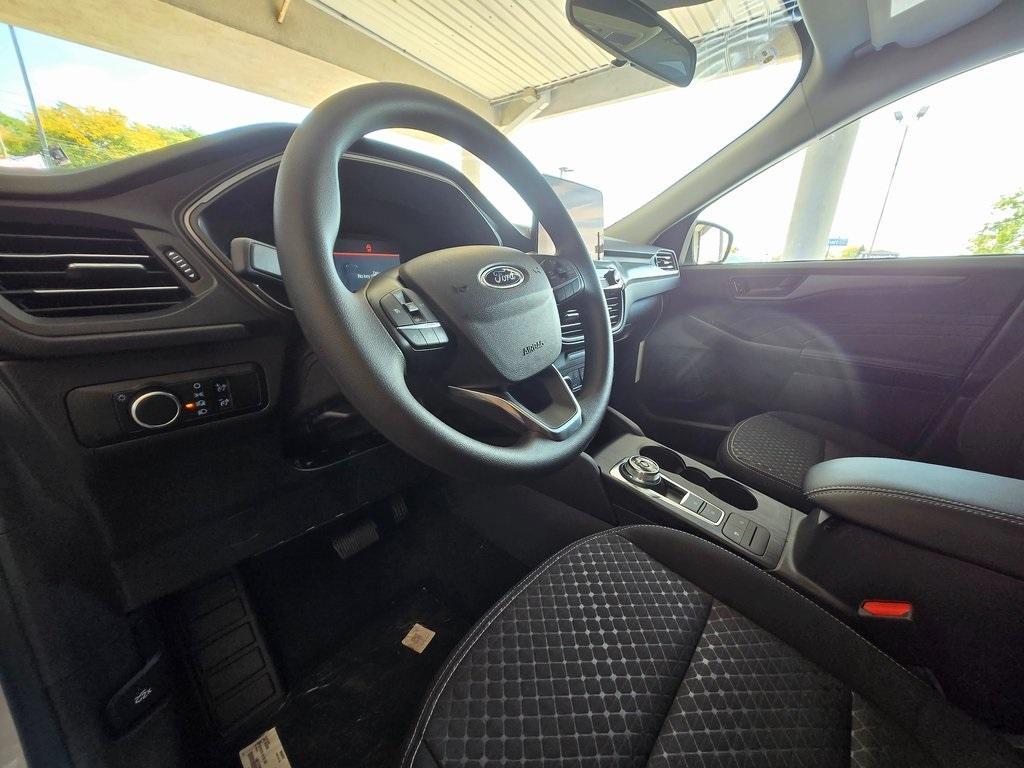 new 2025 Ford Escape car, priced at $27,550
