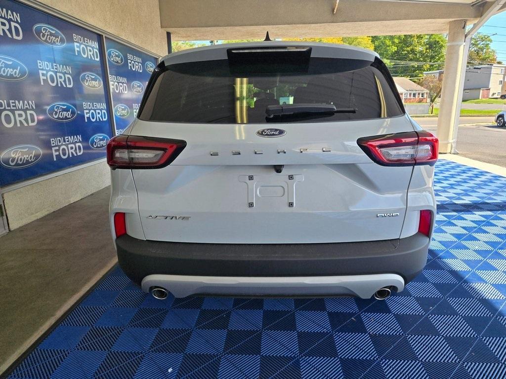 new 2025 Ford Escape car, priced at $27,550