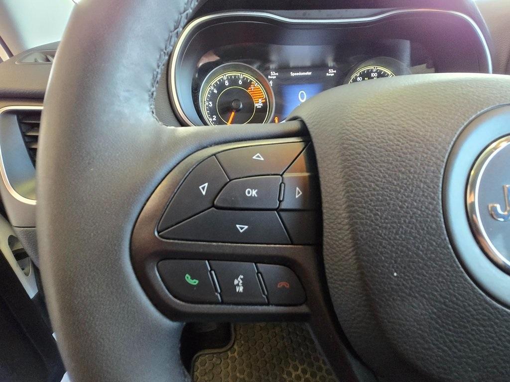 used 2022 Jeep Cherokee car, priced at $27,899