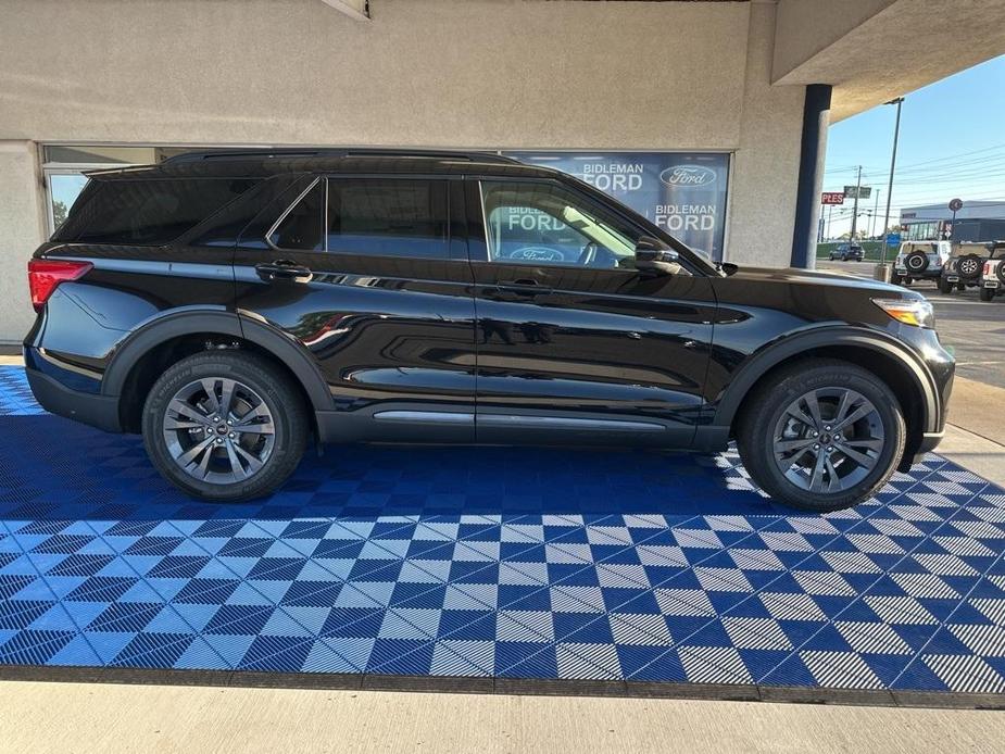 new 2024 Ford Explorer car, priced at $48,616