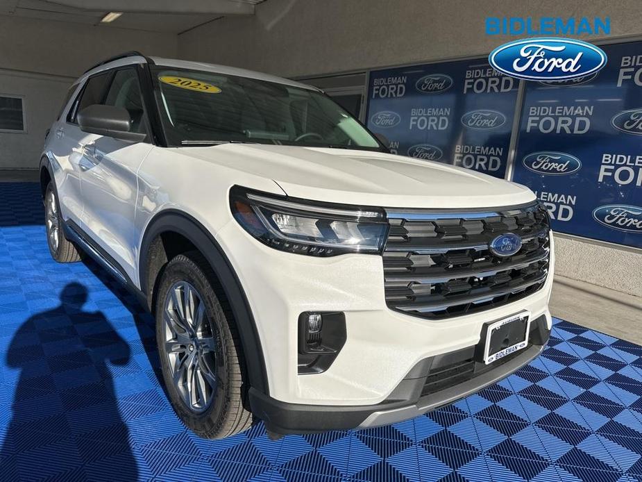 new 2025 Ford Explorer car, priced at $48,052