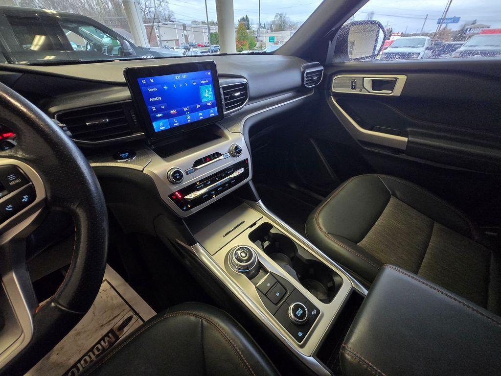 used 2022 Ford Explorer car, priced at $33,000