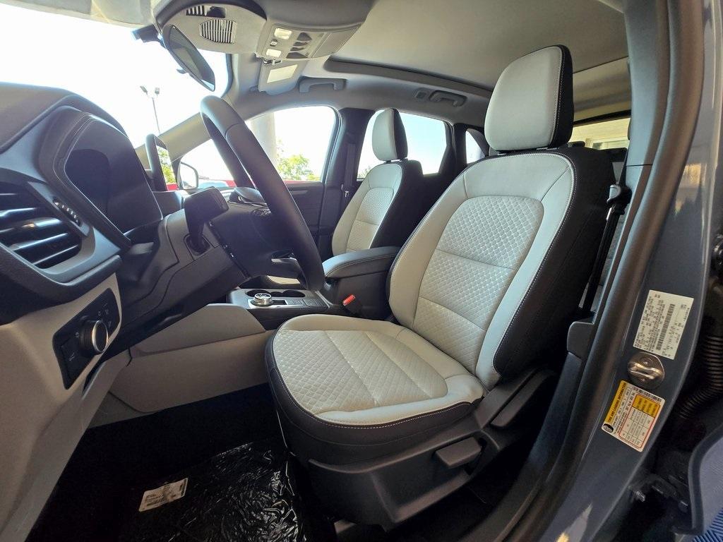 new 2025 Ford Escape car, priced at $30,478