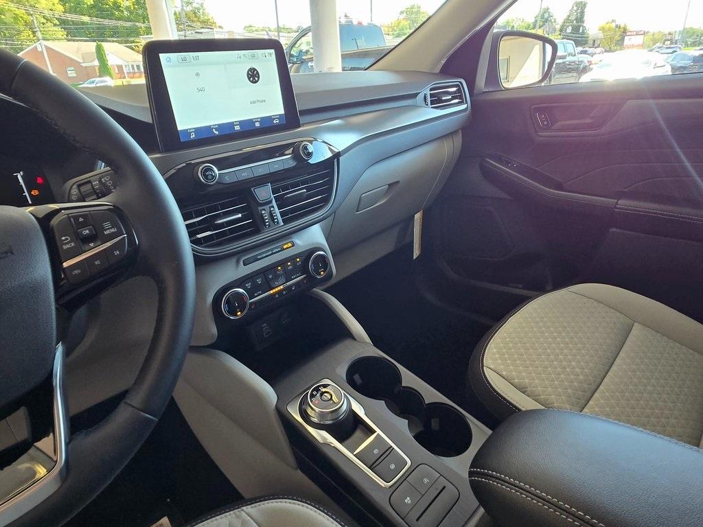 new 2025 Ford Escape car, priced at $30,478
