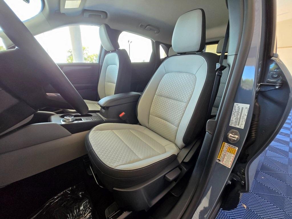 new 2025 Ford Escape car, priced at $27,550